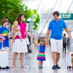 טיסה עם ילדים – מדריך הישרדות בשחקים