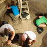 ארכיאולוג ליום אחד במערות בית גוברין