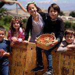 בוסתן ‘בראשית’ בעין זיוון יפתח שעריו לקטיף דובדבנים עצמי