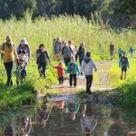 צעדת בוץ במגפיים: המשפחות מוזמנות לגן לאומי ירקון