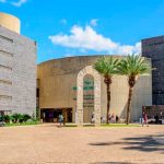 סיורים ופעילויות פורים, בבית יגאל אלון