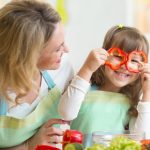 לא על הארטיק לבדו: איך לדבר עם ילדים על אוכל?