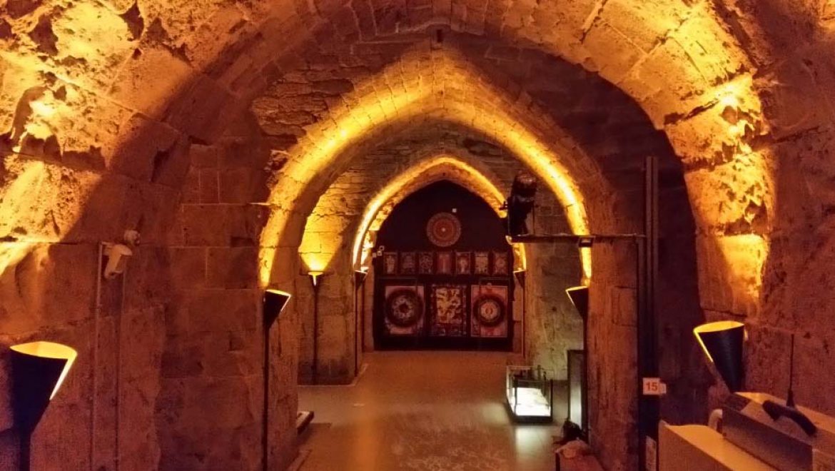 טיול משפחתי בעכו: שלושה אתרים מרתקים, אוכלים ולנים