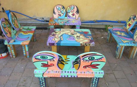 כל אדם נולד אמן, בגלריית קקאדו, עמק האלה