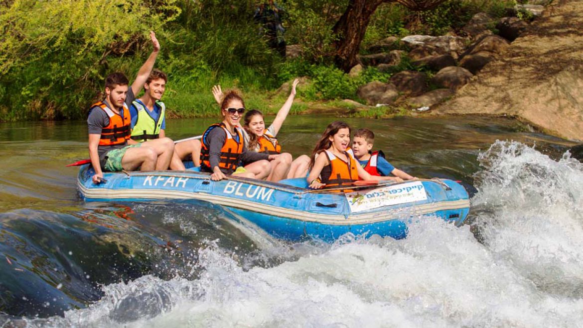 געגוע לאקשן רטוב: קייקי כפר בלום פותחים את הקיץ