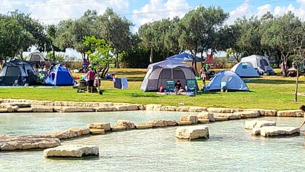 עם ישראל על משפחותיו, יצאו בהמוניהם לטייל בטבע