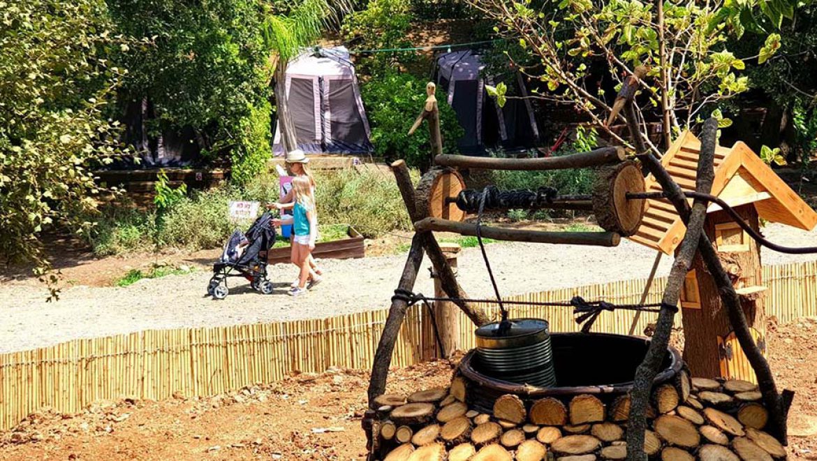 בתיירות עין זיוון מזמינים לקמפינג בוסתן ‘בראשית’ בעין זיוון