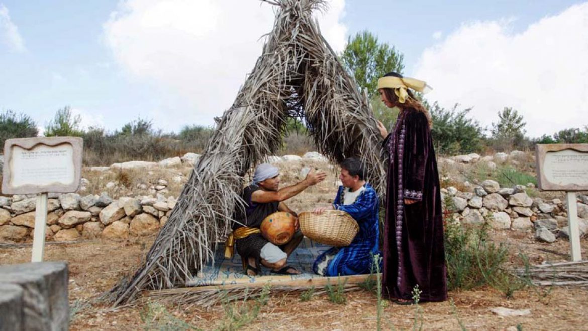 “סוכה להשכיר”: חגיגת סוכות בפארק נאות קדומים