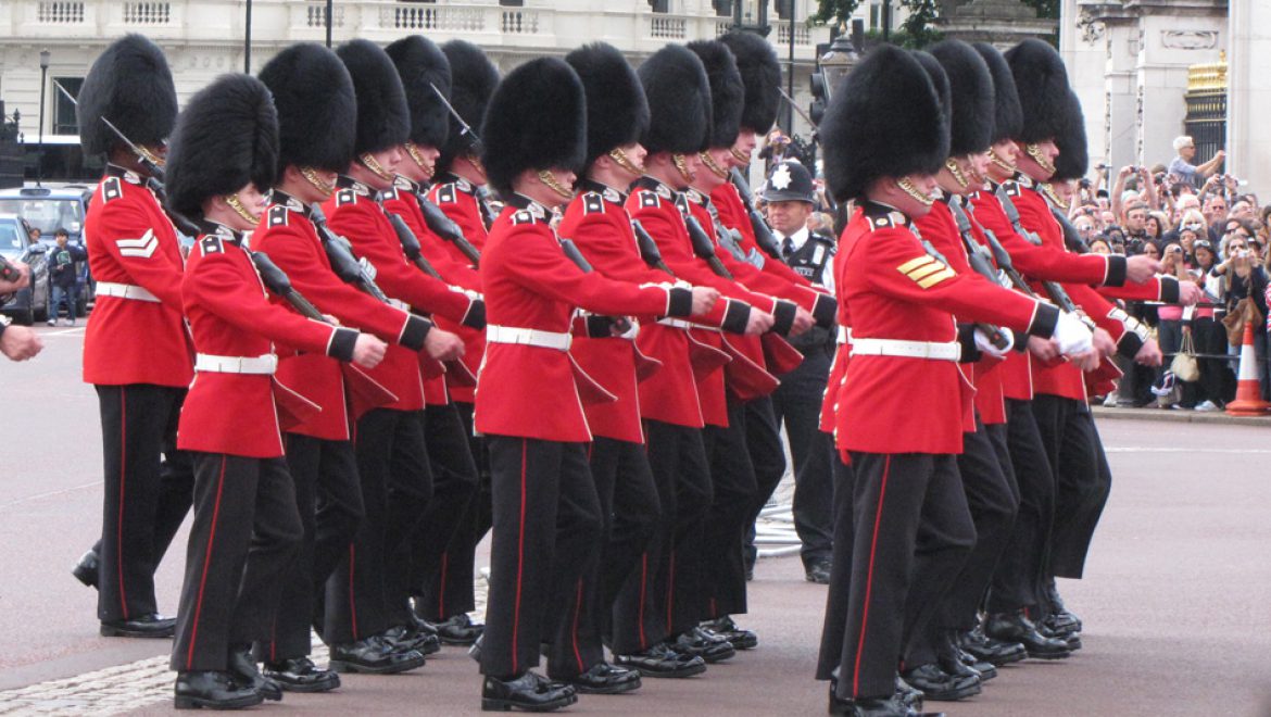 השומרים ששומרים על המלכה ועד אטרקציות לילדים בלונדון