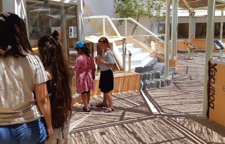 חי רמון: חוויות בגן מדברי חי