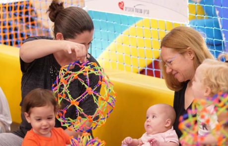 חוויות יומיות לכל המשפחה: מתנפחים, שולחנות משחק וסדנאות יצירה