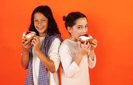 חנוכה יצירתי: מתחם פעילות יצירה לילדים בנושאי חג האורות