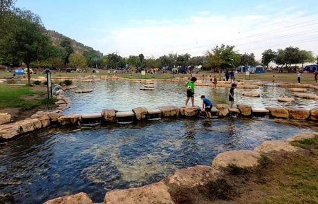 בין שמש לגשם, טיילו השבת המוני ישראל במרחבי הארץ