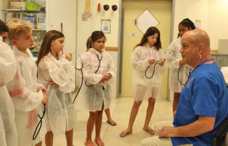 קצב הלב ורופא ליום אחד, במוזיאון הרפואה בטכנודע חדרה בחוה”מ סוכות