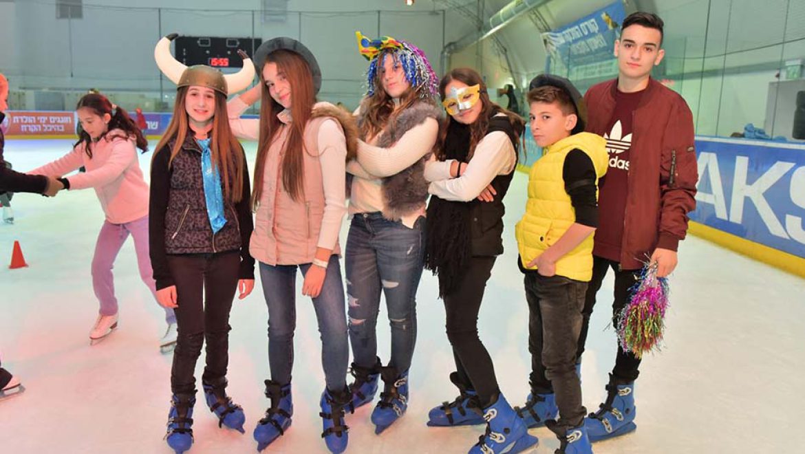 מתחפשים, מצטלמים ומתייגים: פורים 2024 ב-Ice Peaks בחולון