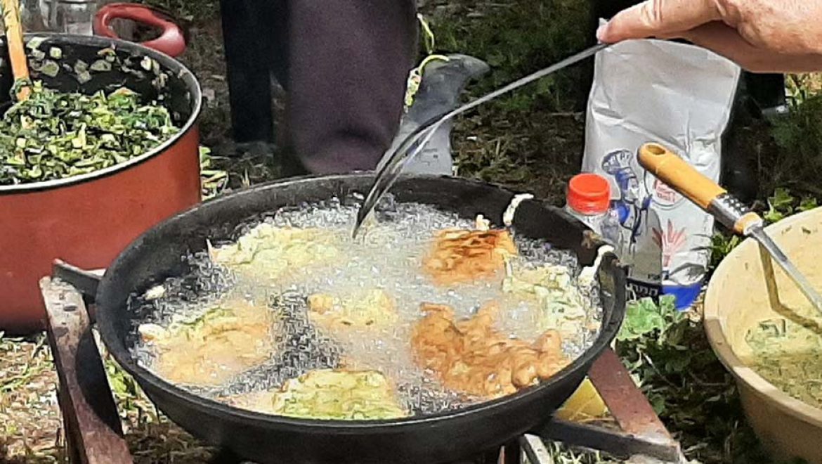 חוויה משפחתית בסיור ליקוט המחבר בין תרבויות, במיוחד לט”ו בשבט