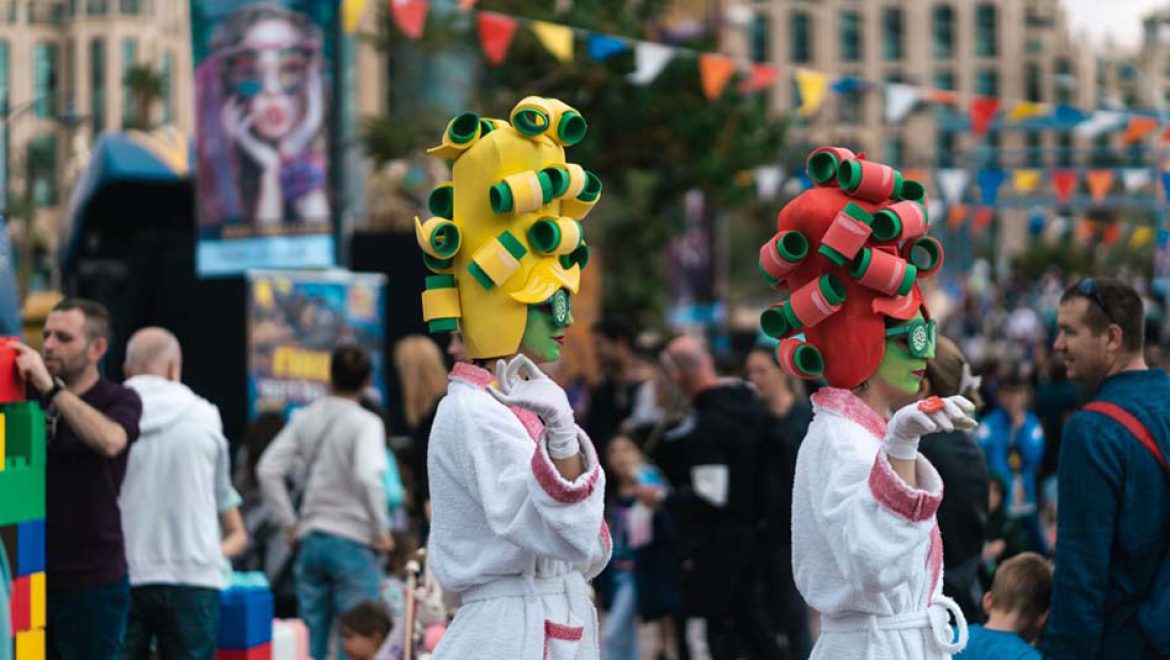סופ”ש אילת לתיאטרון רחוב, חוזר לטיילת וחוגג את שנתו ה- 13