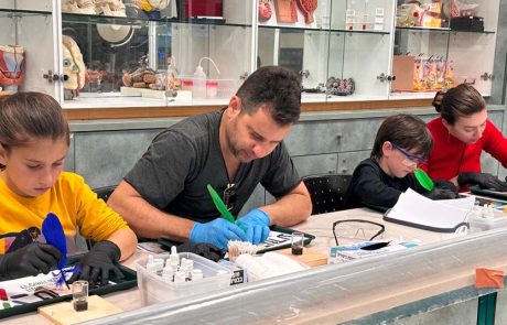 המשפחות בעקבות הממציאים הגדולים