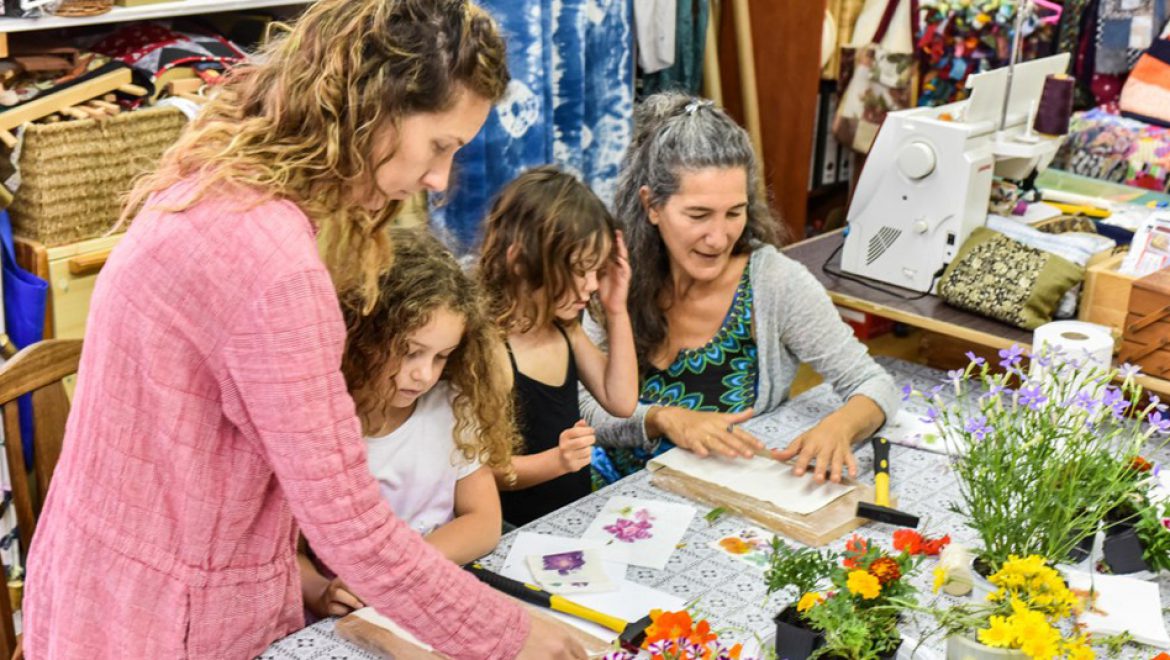 חוגגים ט”ו בשבט משפחתי בגליל המערבי