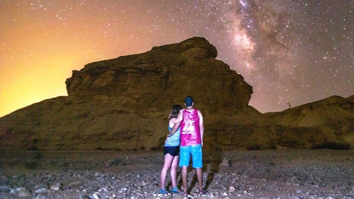 לילות לבנים בערבה: בשיא מטר המטאורים