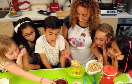 שיעורי חינוך תזונתי בזום לתלמידים שעוד לא חזרו לשגרה מלאה