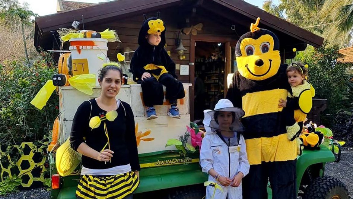 מתוק לי מתוק לי: להתחפש לדבוראים ולייצר דבש