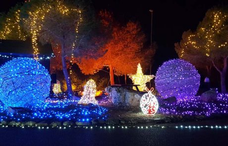 חוויה כפולה בהר הקפיצה: ביום טיילת ותצפית, בערב כריסטמס-דרייב זוהר