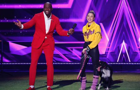 רוני שגיא עלתה לגמר של “אמריקה גוט טאלנט”, במופע עם הכלב רית’ם