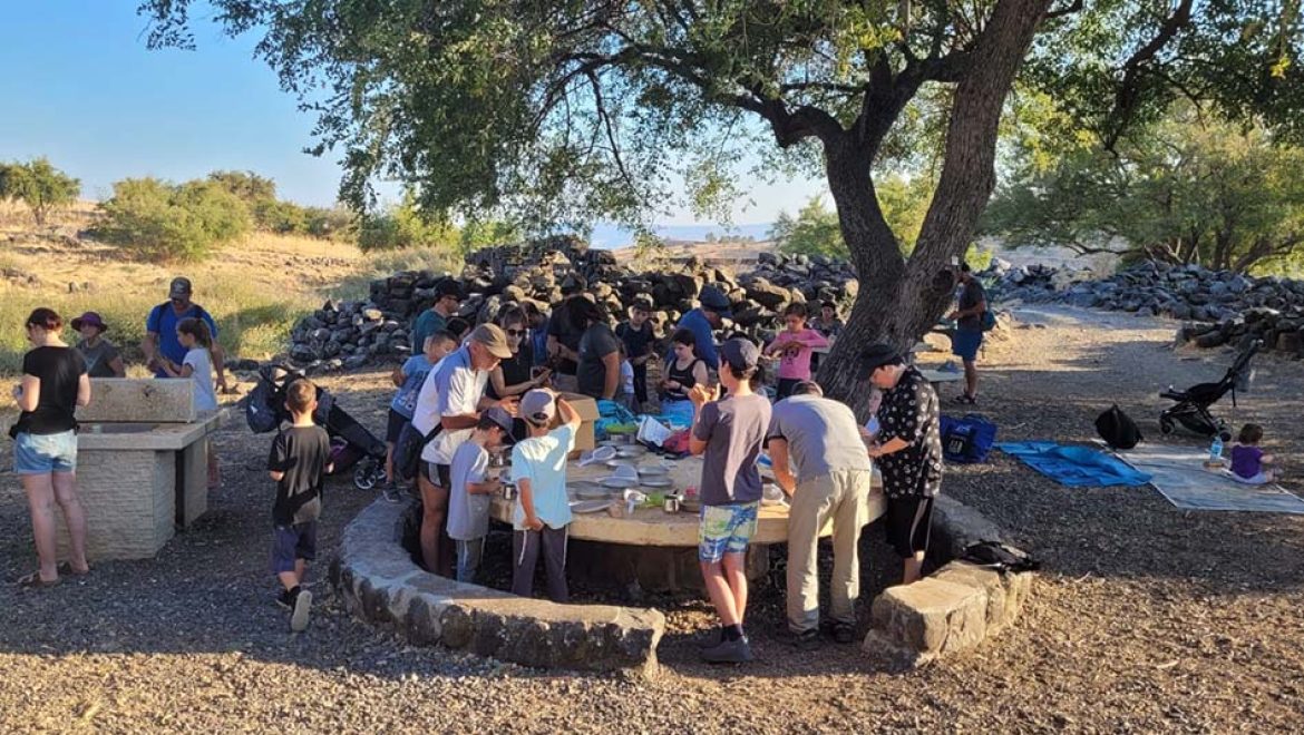 טיולים, פריחה ושלל חוויות משפחתיות, בפסח ברשות הטבע והגנים