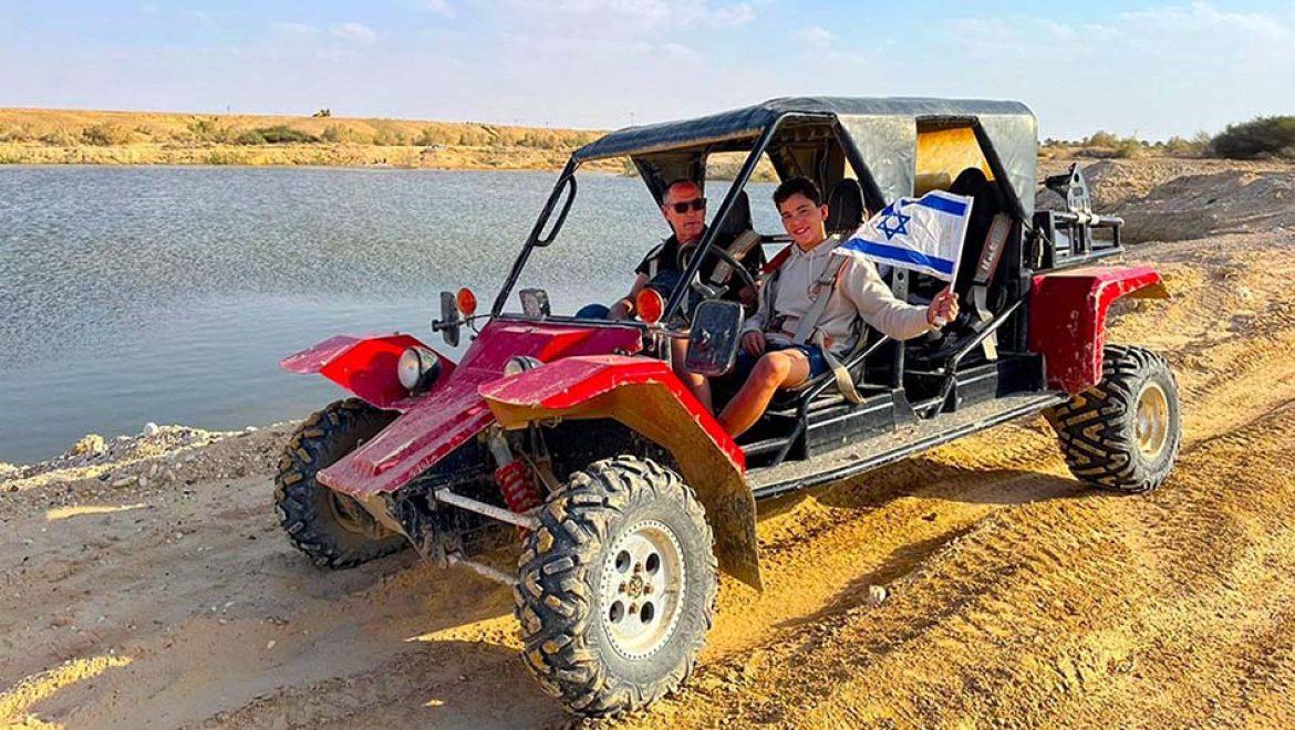 מטיילים ומתארחים בלב הערבה במדבר