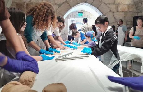 אפיית מצות כשרות לפסח, סיורים מודרכים והפעלות לילדים, באתרי מורשת