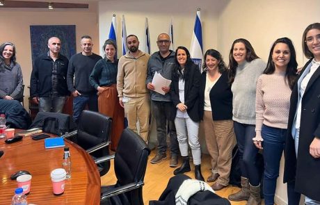 הצעירים מוזמנים להשתלב בשירות הציבורי ובמיוחד במערכת החינוך