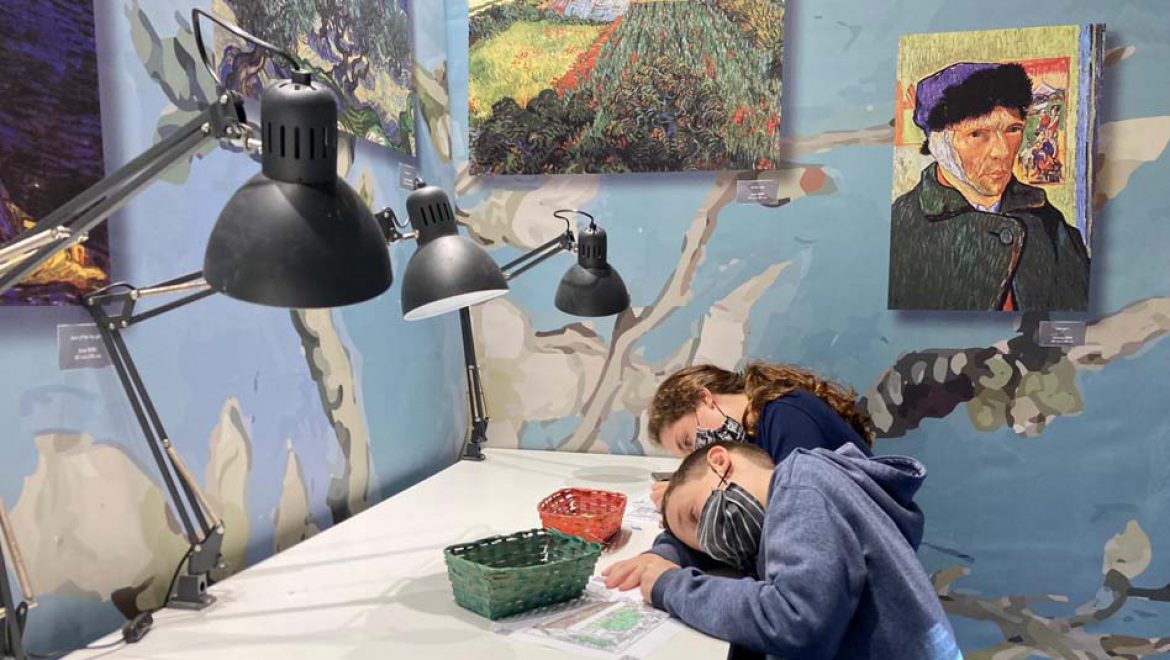 חוויה משפחתית בתערוכת ואן גוך הבינלאומית בפארק פרס חולון