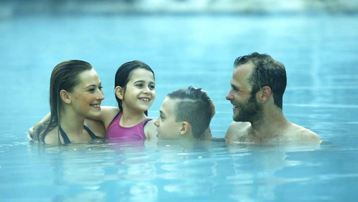 בילוי משפחתי מפנק בחמת גדר